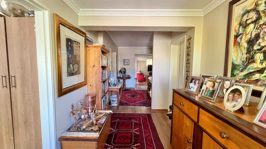 3 Bedroom Property for Sale in Paradyskloof Western Cape